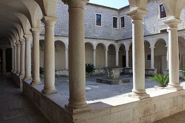 Samostan sv. Franje u Zadru