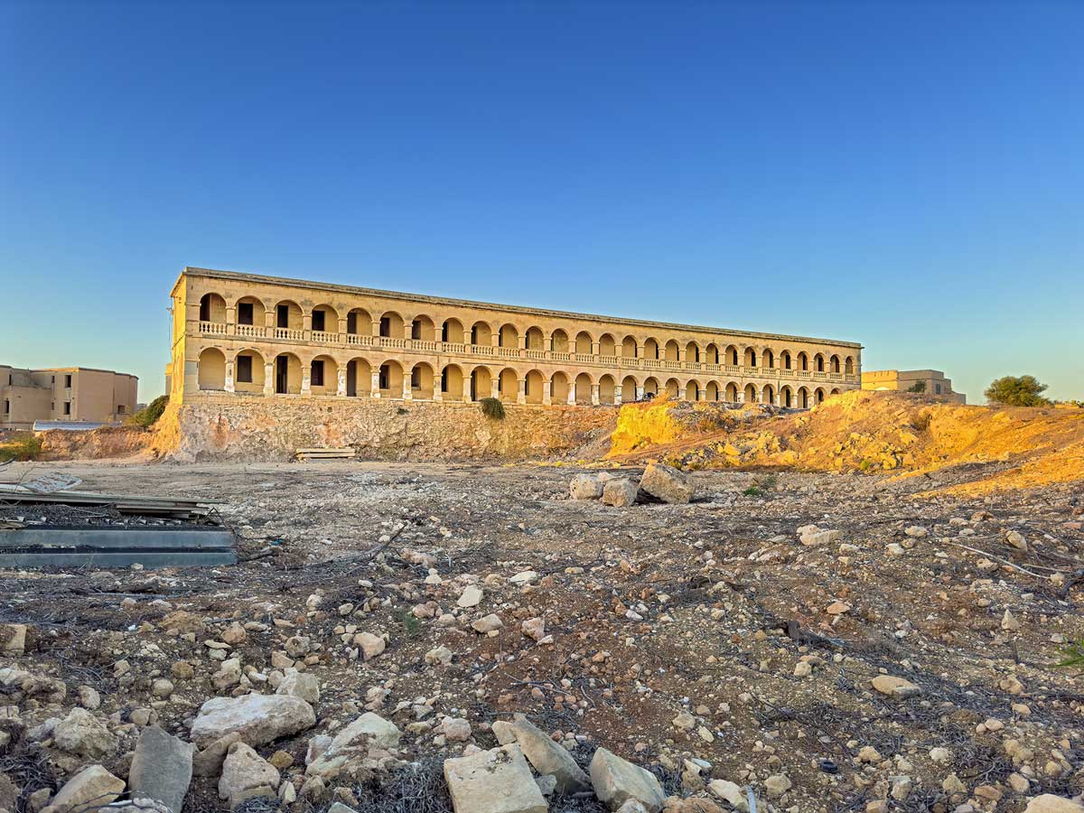 Britanska kasarna u Fort Chambrayu, Gozo
