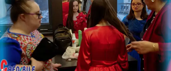 Modeli s Downovim sindromom na modnoj reviji u Rumunjskoj
